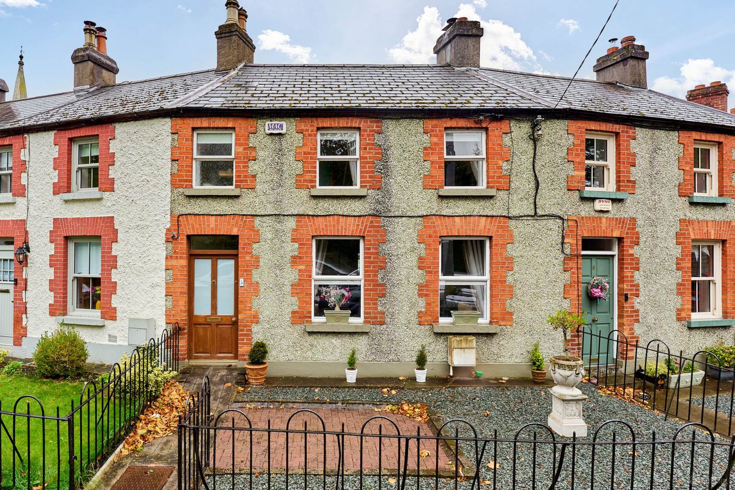 5 Sarsfield Terrace, Lower Main Street, Lucan, Co. Dublin, K78XC64 — photo 1