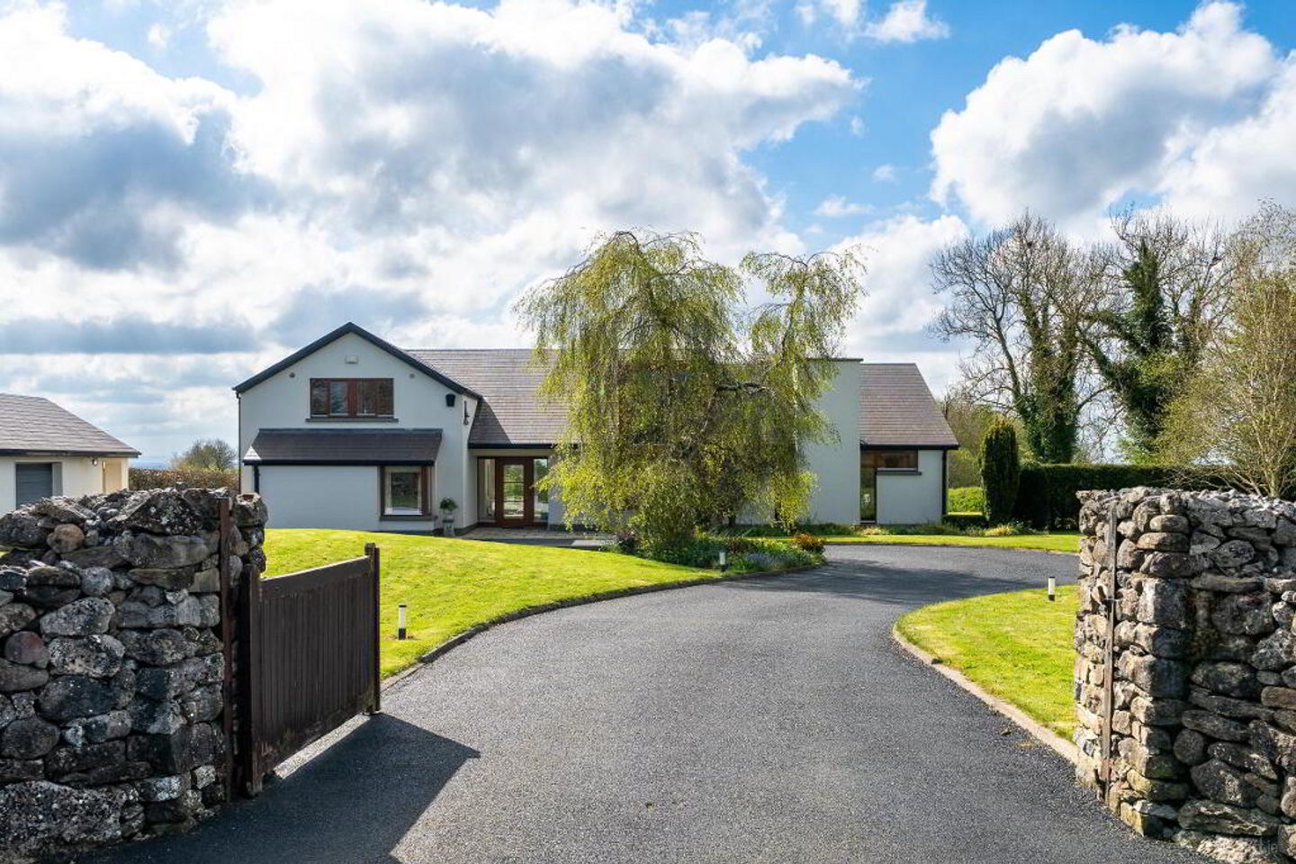 Killaghintober, Ballycumber, Co. Offaly — photo 1