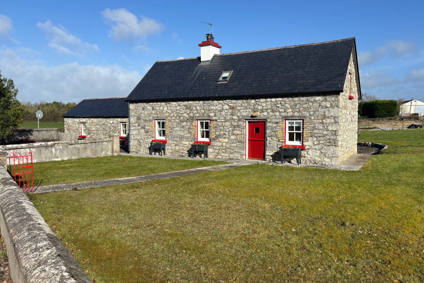 Silke'S Cottage, Masonbrook, Loughrea, Co. Galway, H62YR89 — photo 1