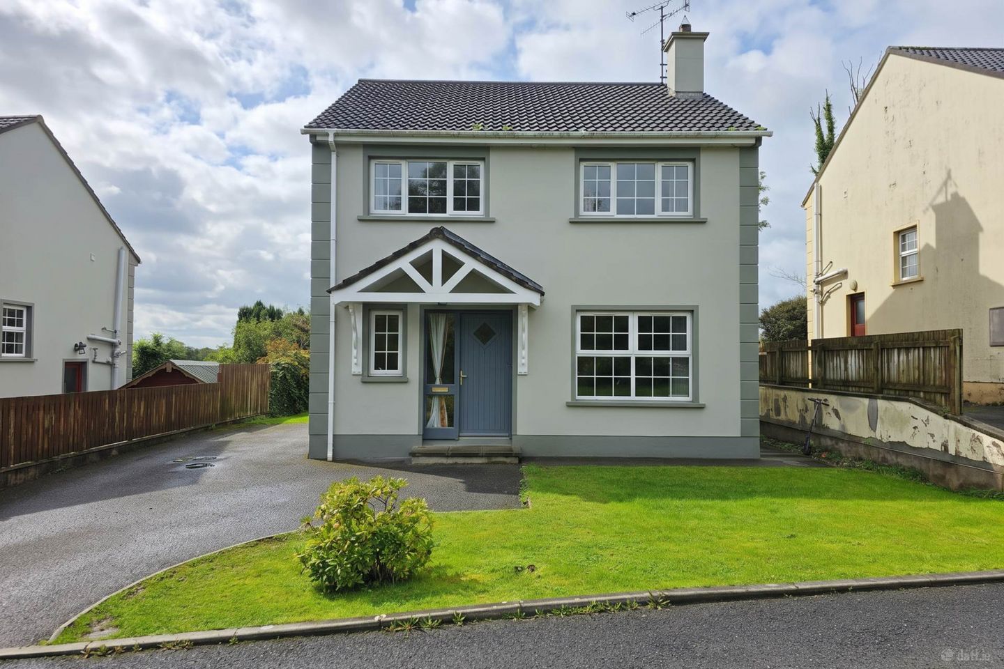4 Woodford Court, Kinoughtragh, Derrylin, Co. Fermanagh — photo 1