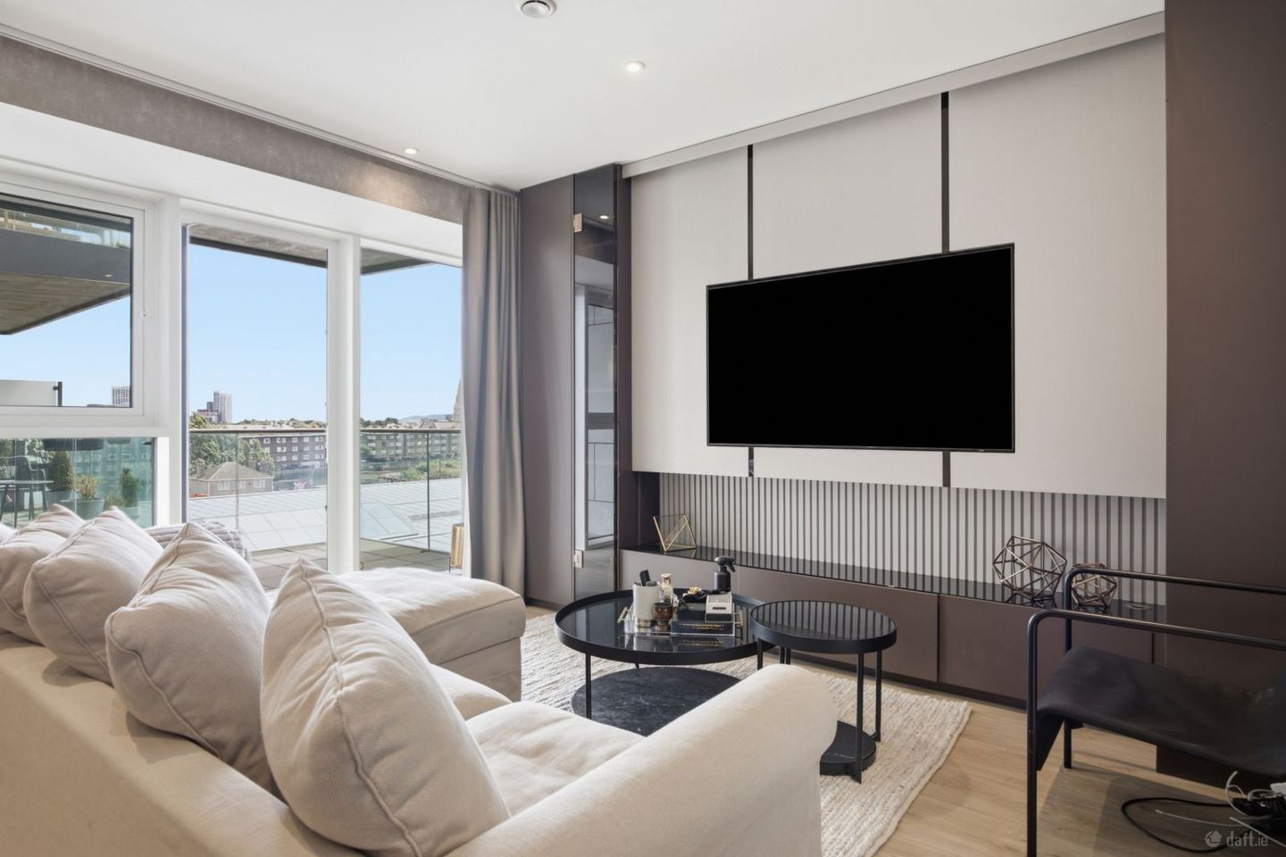 23 Hanover Court, Grand Canal Dock, Dublin 2, D02CD63 — photo 1
