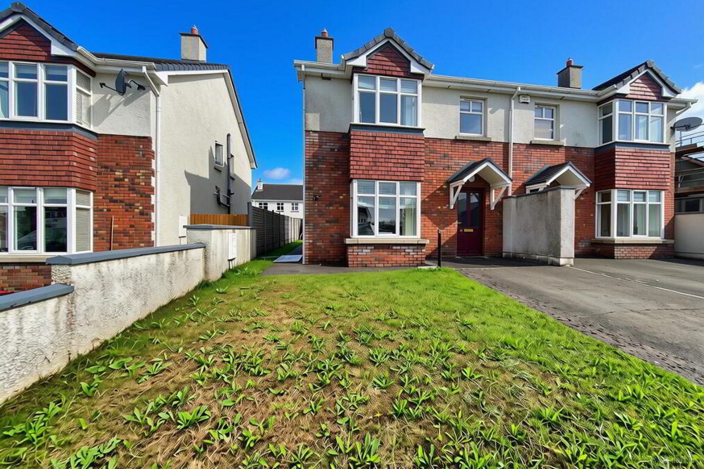 94 Sli An Choiste, Monksland, Athlone, Co. Roscommon — photo 1
