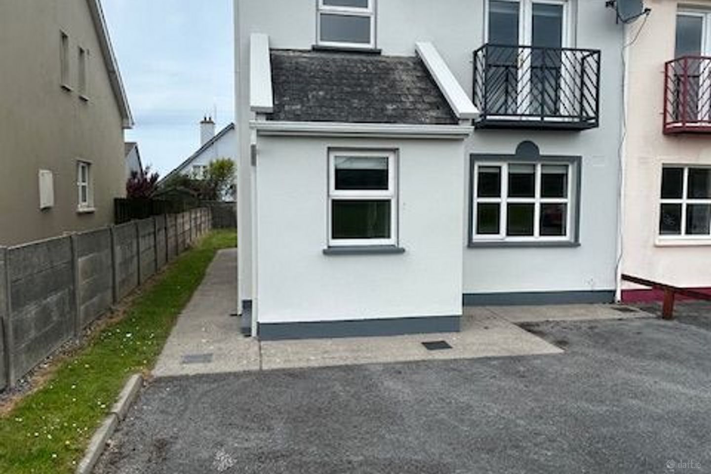 8 Greenfield Park, Lahinch, Lahinch, Co. Clare — photo 1