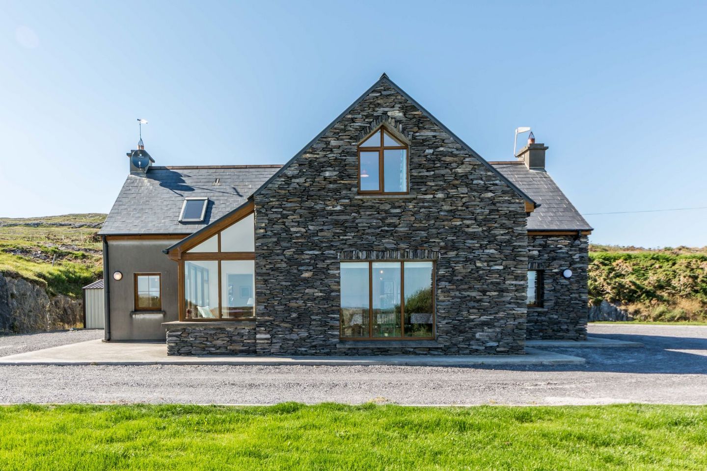Dunmanus, Toormore, Goleen, Co. Cork, P81DE77 — photo 1