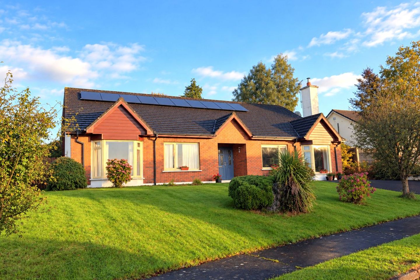 12 Elmwood, Meelick, Co. Clare, V94P9W3 — photo 1