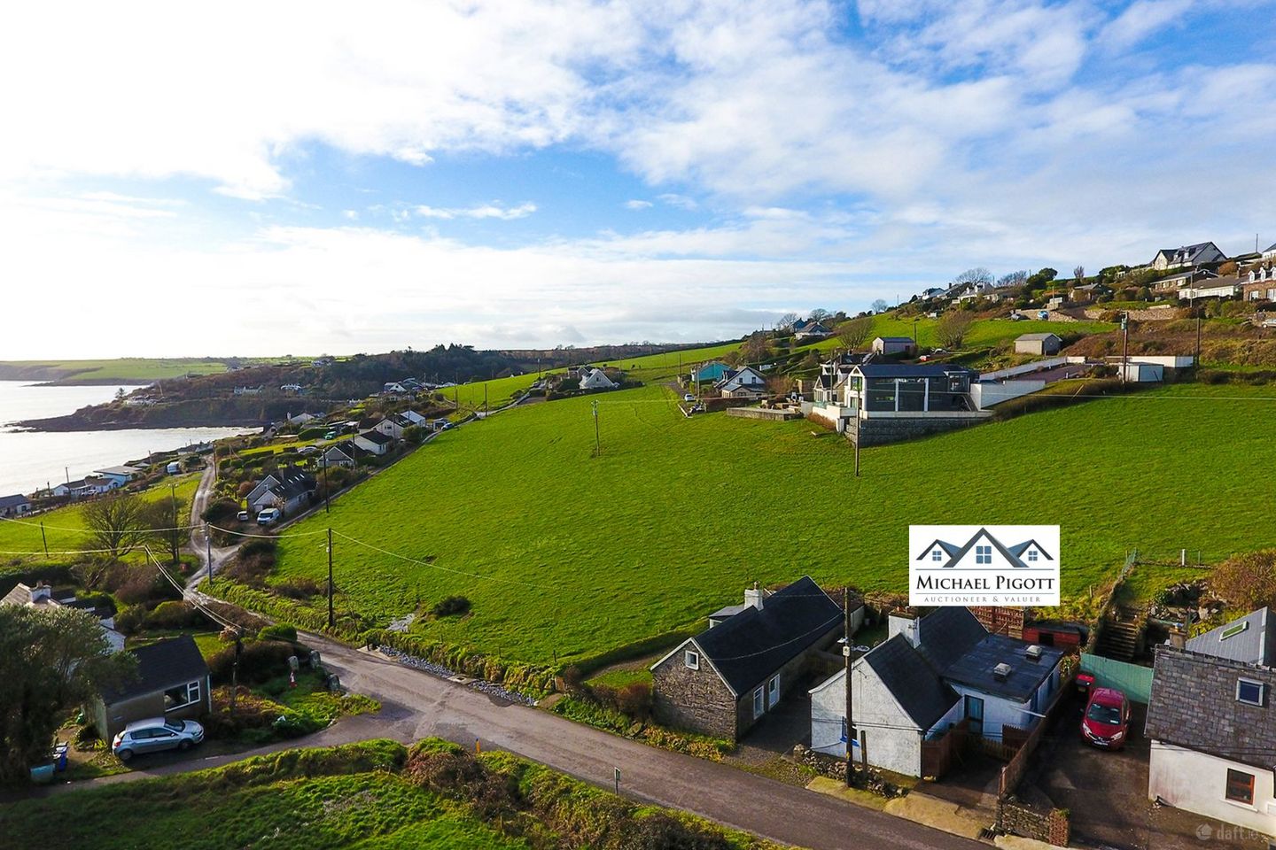 Inisfree, Fennells Bay, Crosshaven, Co. Cork, P43TE28 — photo 1