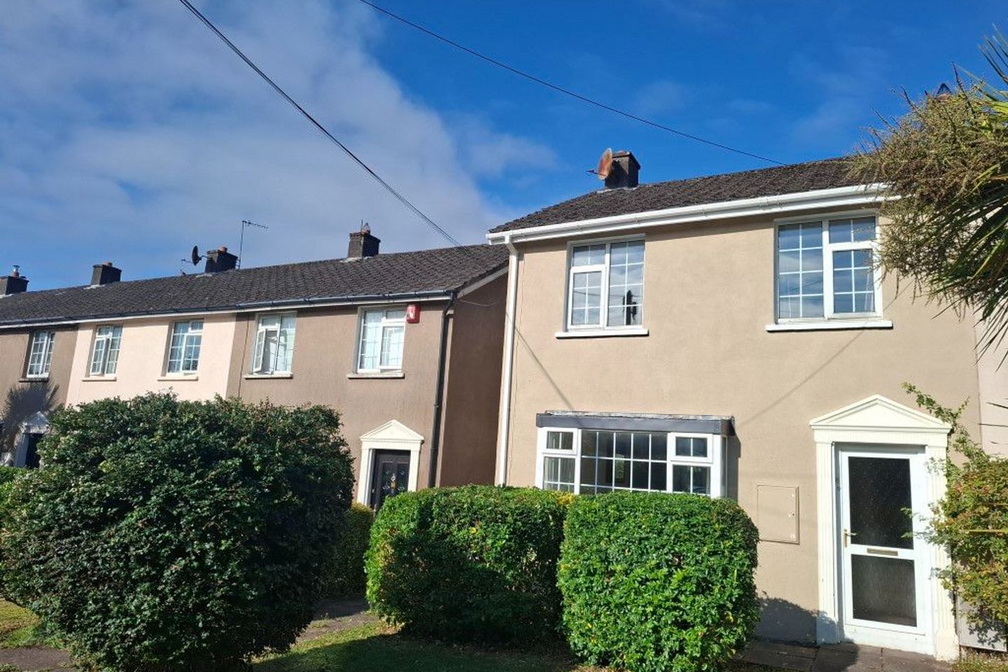 9 The Townhouses, Crab Lane, Ballintemple, Co. Cork, T12YHD7 — photo 1