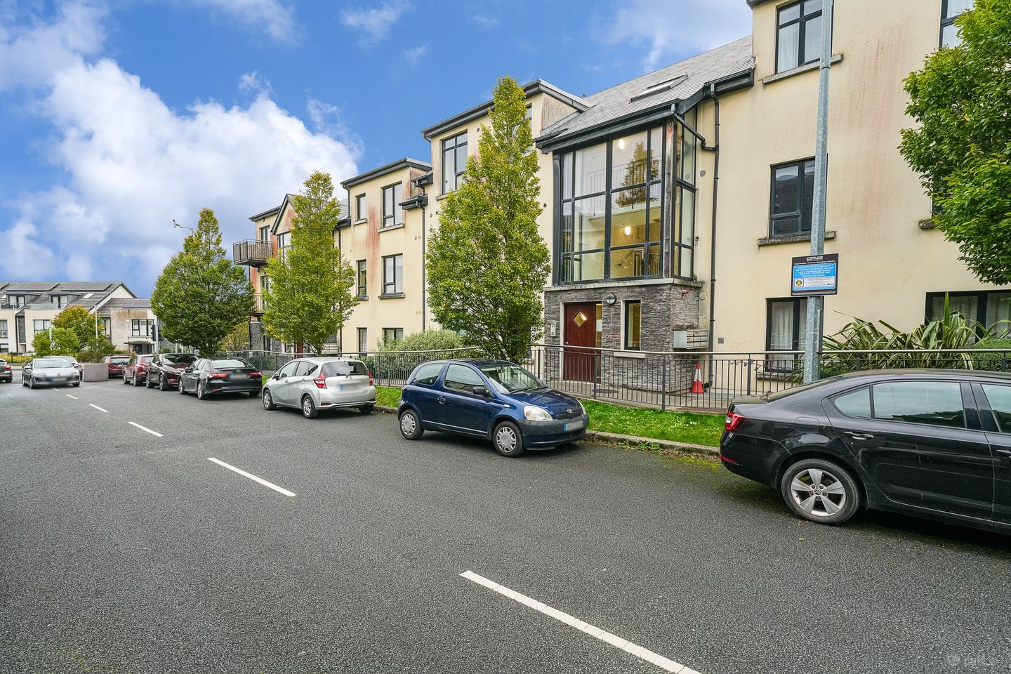 88 Slade Castle Avenue, Saggart, Co. Dublin — photo 1