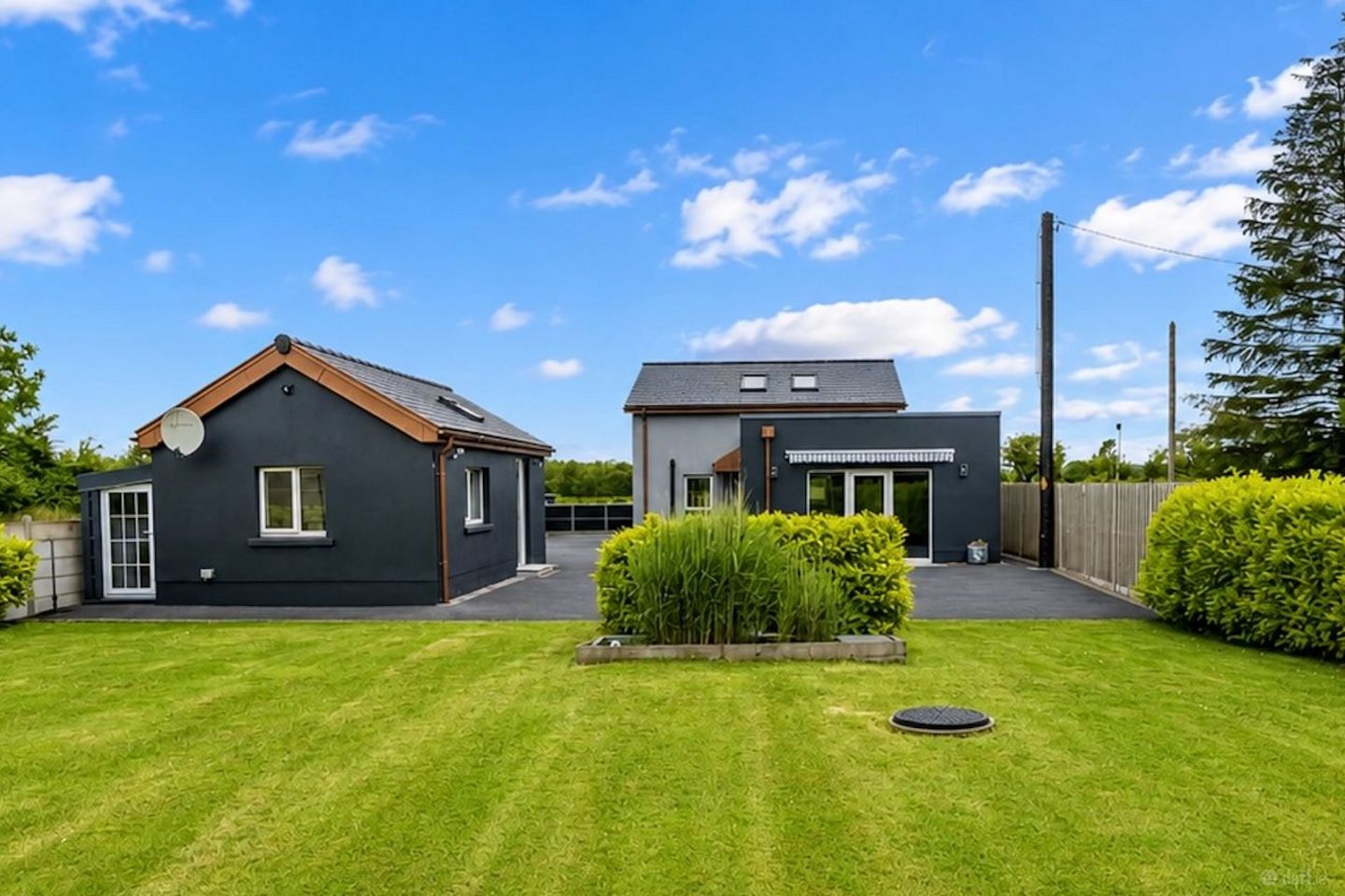 Railway House, Cloonrane, Ballindine, Milltown, Co. Galway, F12A702 — photo 1