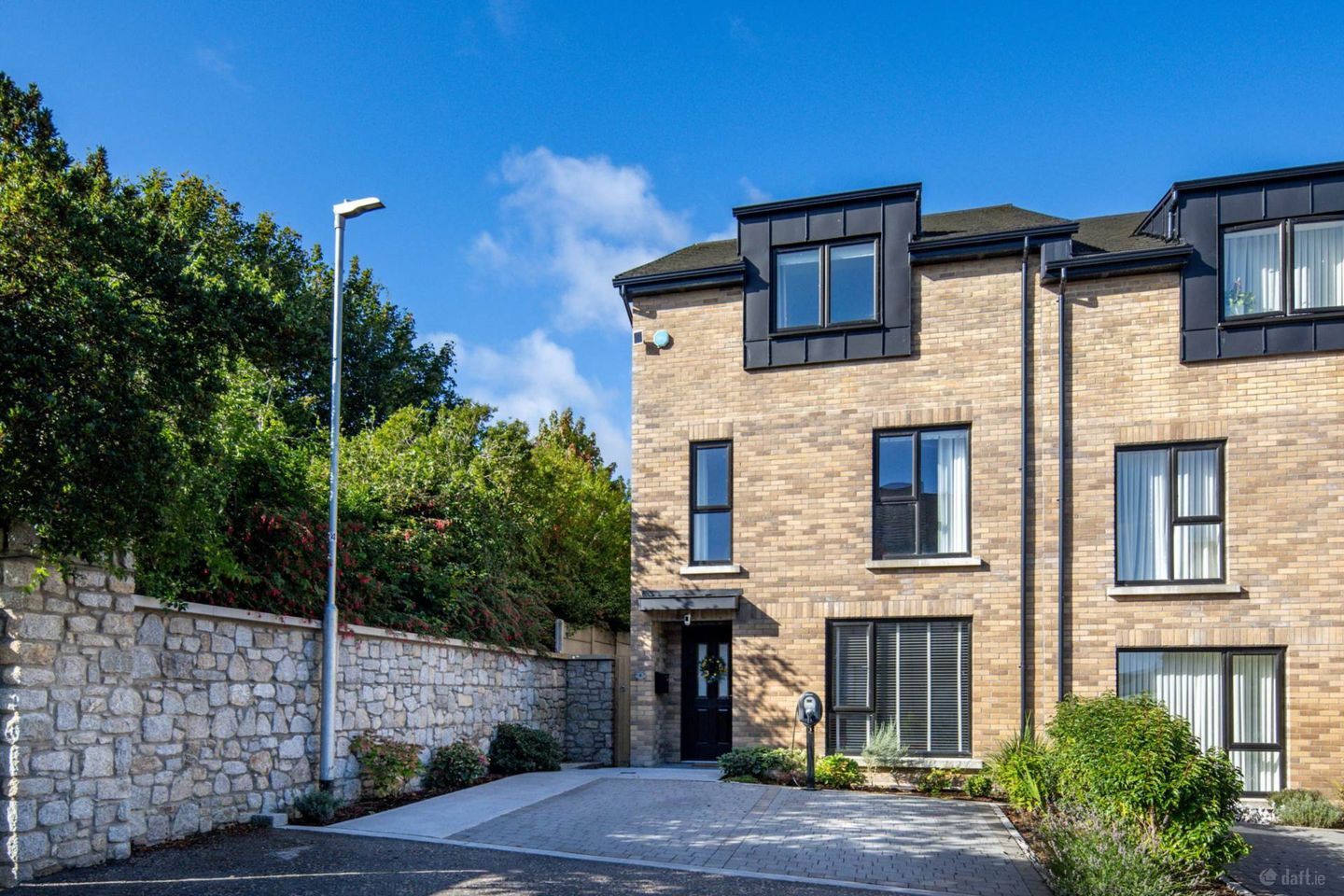 8 Dún Óir Court, Kilternan, Dublin 18, Co. Dublin, D18KD3A — photo 1