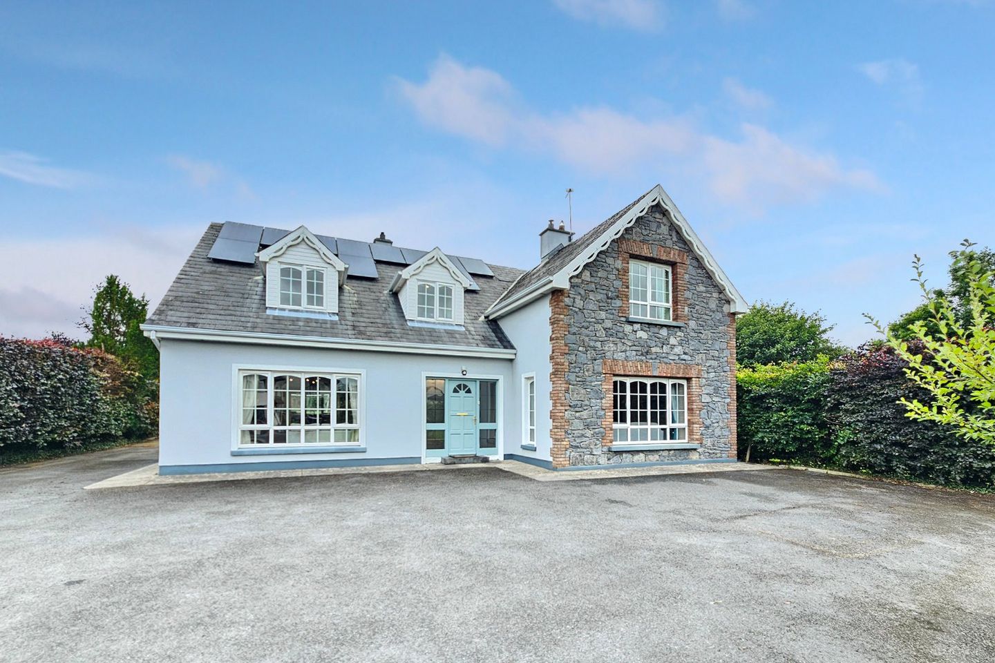Quin Gardens, Quin, Ennis, Co. Clare, V95TX32 — photo 1