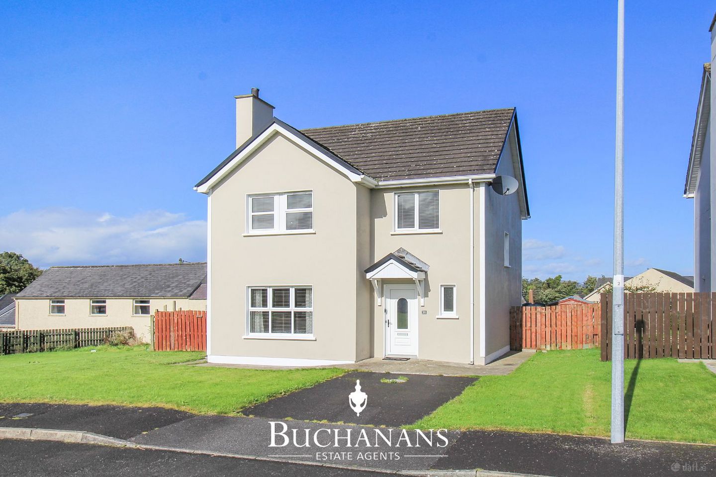 27 Orchard Grove, Newtown Cunningham, Co. Donegal, F93W326 — photo 1