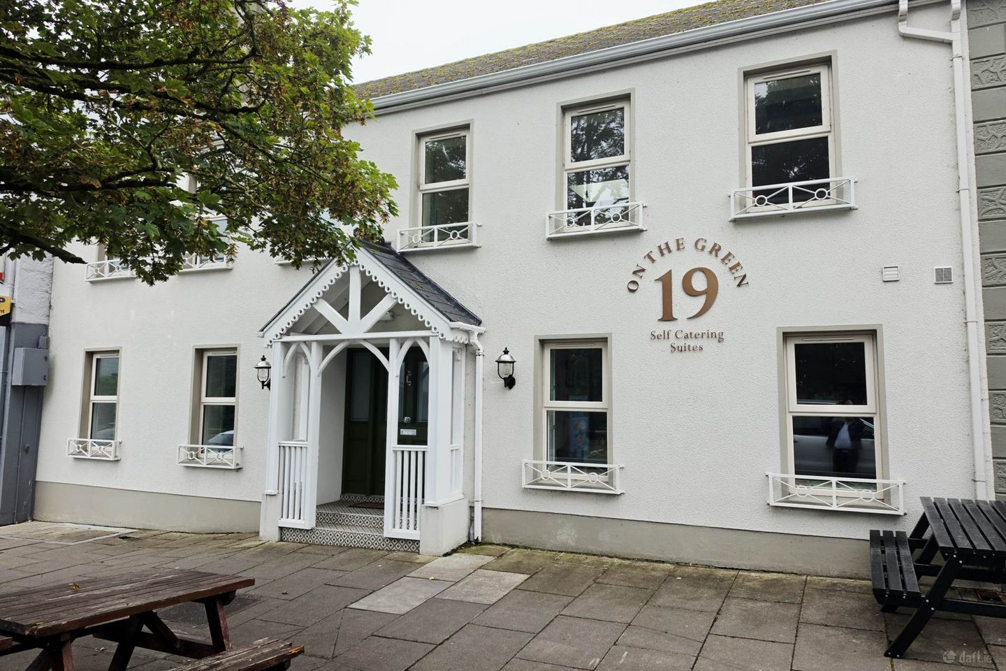 19 On The Green - Oak Suite, 19 Main Street, Belcoo, Enniskillen, Co. Fermanagh — photo 1