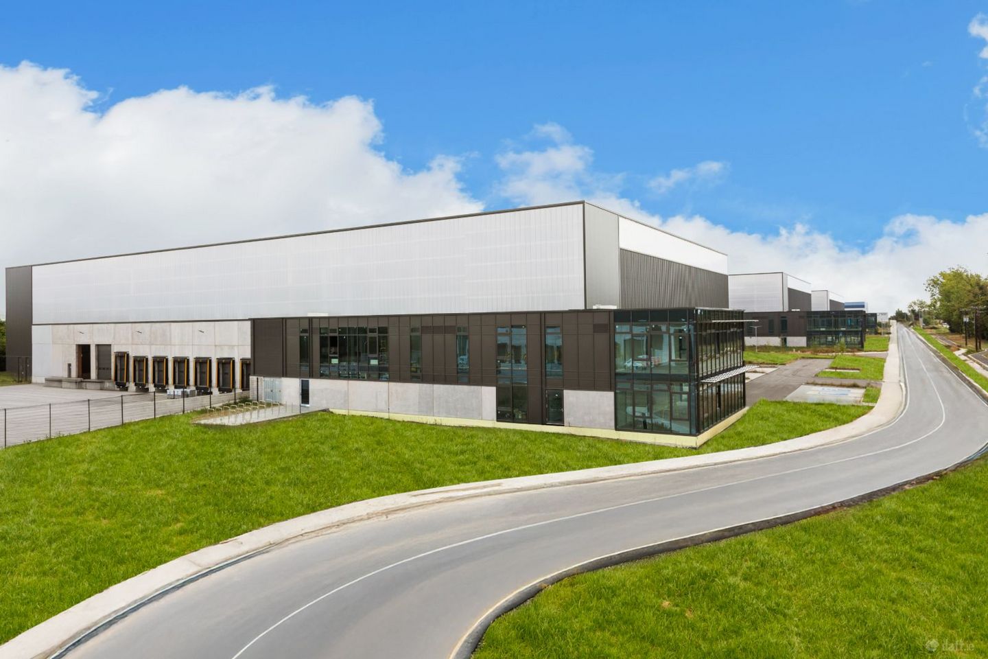 Unit 5, Vantage Business Park, Kilshane Cross, Dublin 11 — photo 1