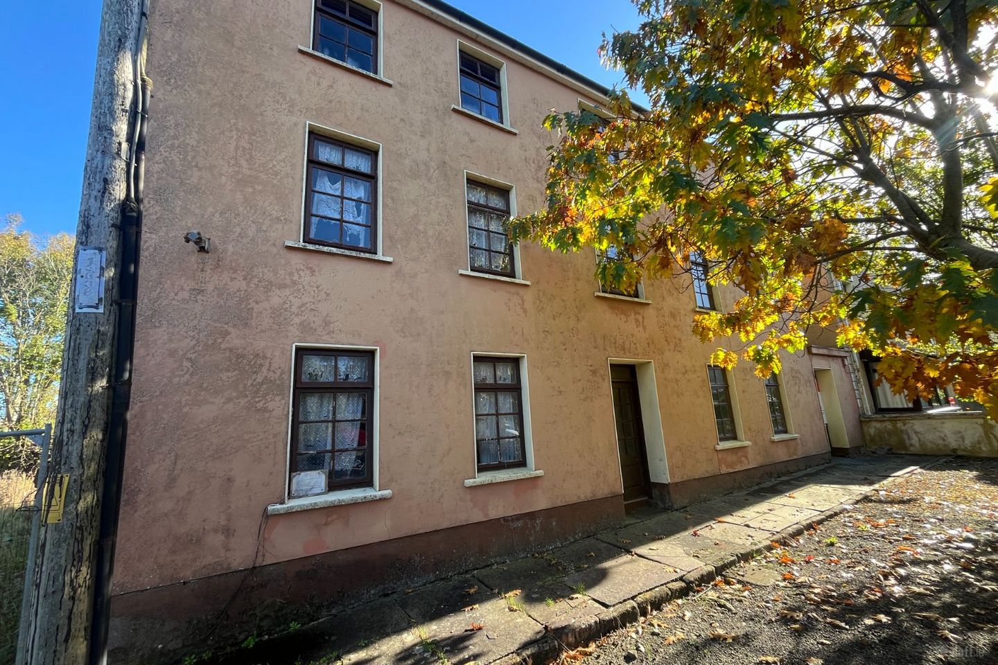 The Square, Milltown, Co. Kerry, V93X0A5 — photo 1