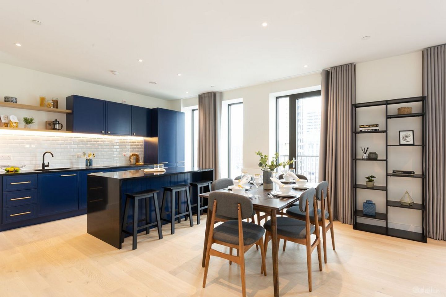 2 Bedroom Apartment, Quayside Quarter, Dublin Landings, North Wall Quay, Dublin 1, Dublin 1 — photo 1