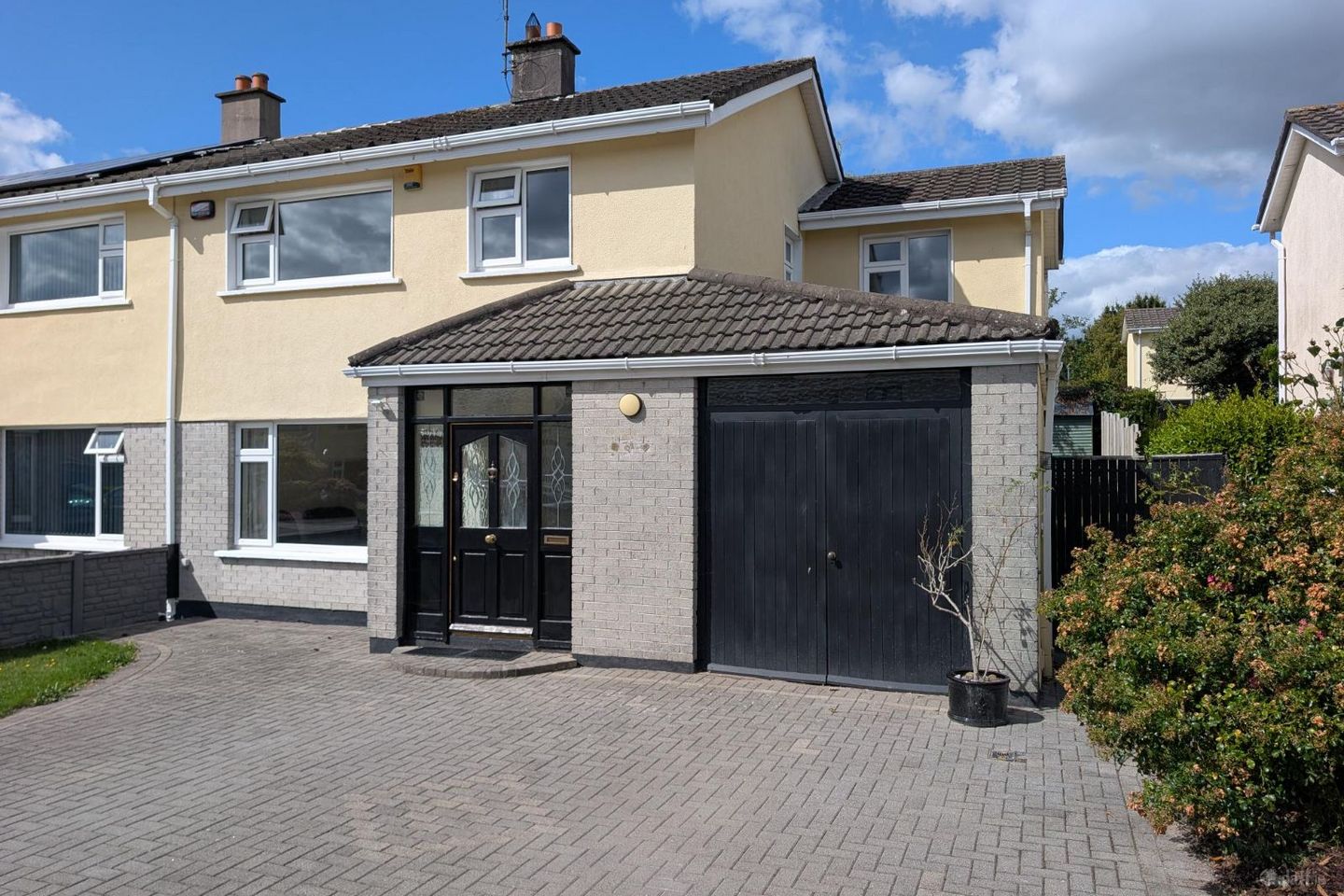 13 Pembroke Wood, Passage West, Co. Cork, T12W5WR — photo 1