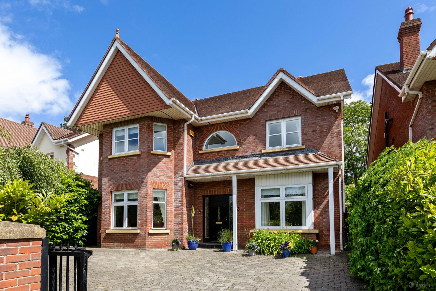 3 Pavilion Gate, Glenamuck Road, Foxrock, Dublin 18, D18 R2H9 — photo 1