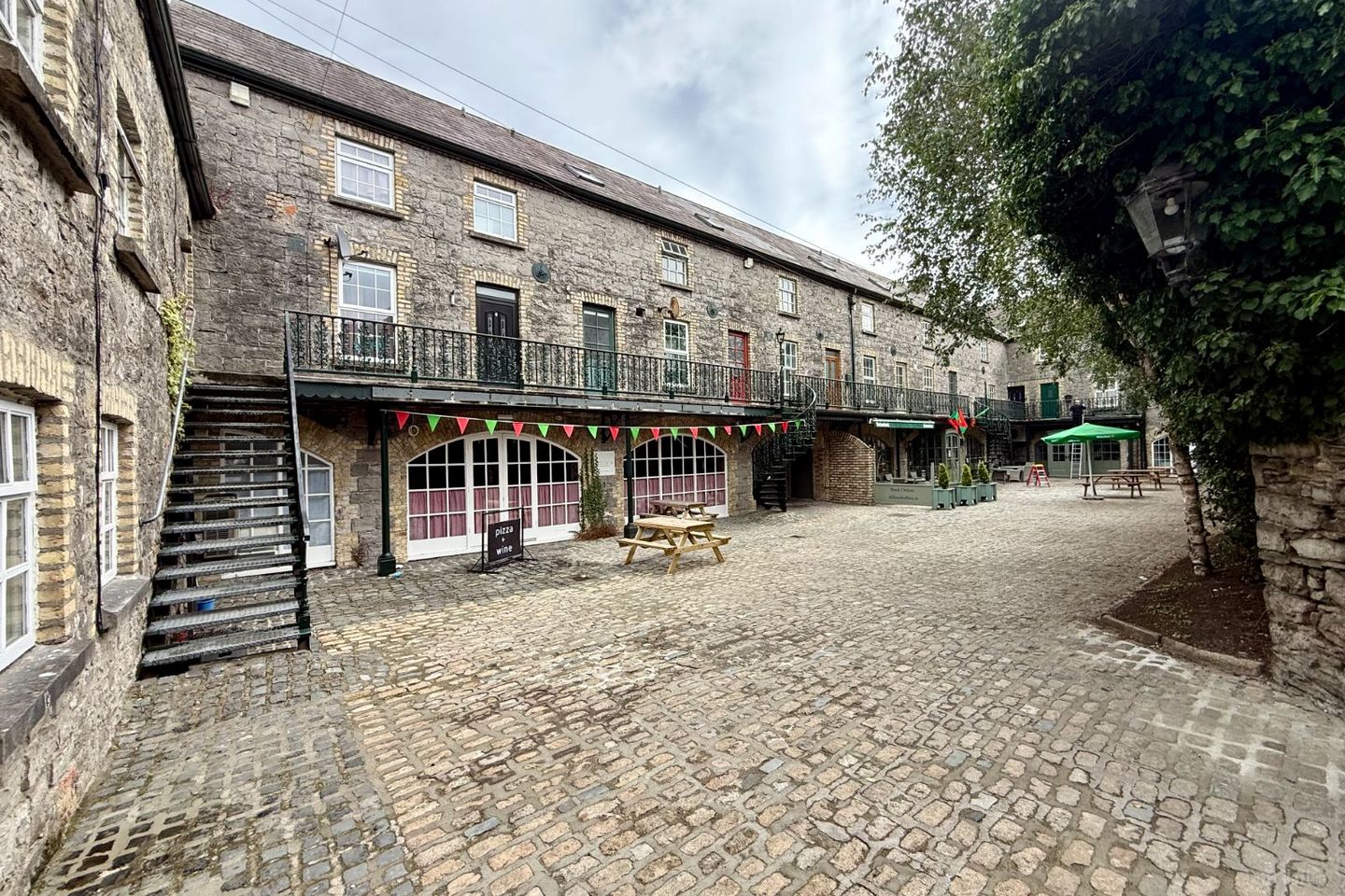 Apartment 4, The Old Bond Store, Dillon Terrace, Ballina, Co. Mayo, F26TV00 — photo 1