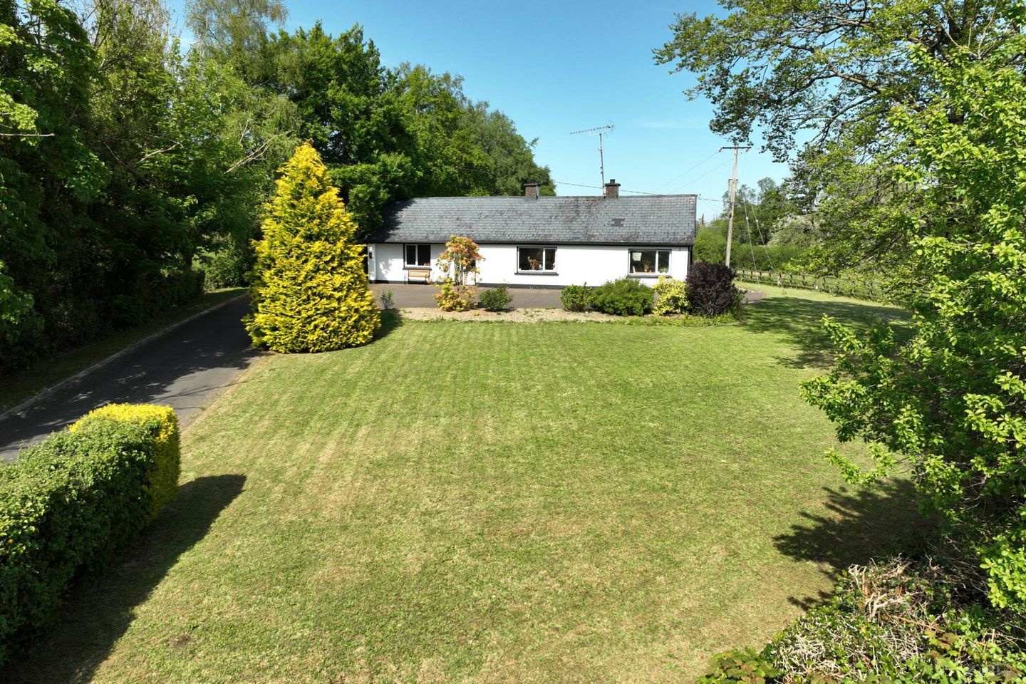 152 Clones Road, Carrigans, Newtownbutler, Co. Fermanagh — photo 1