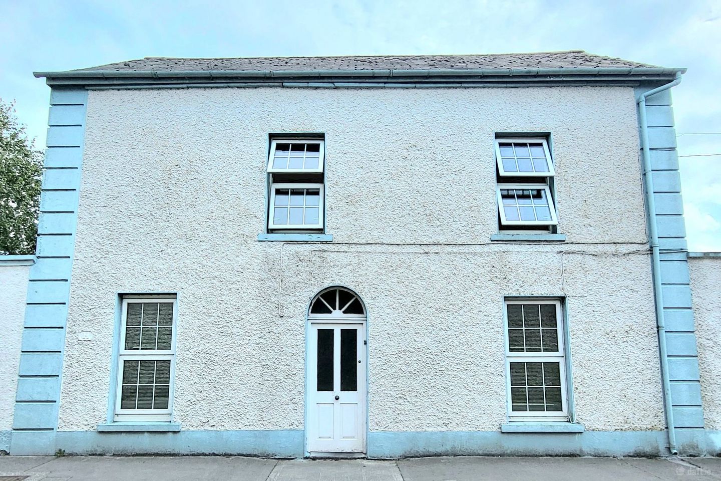 William Street, Birr, Birr, Co. Offaly, R42HF20 — photo 1