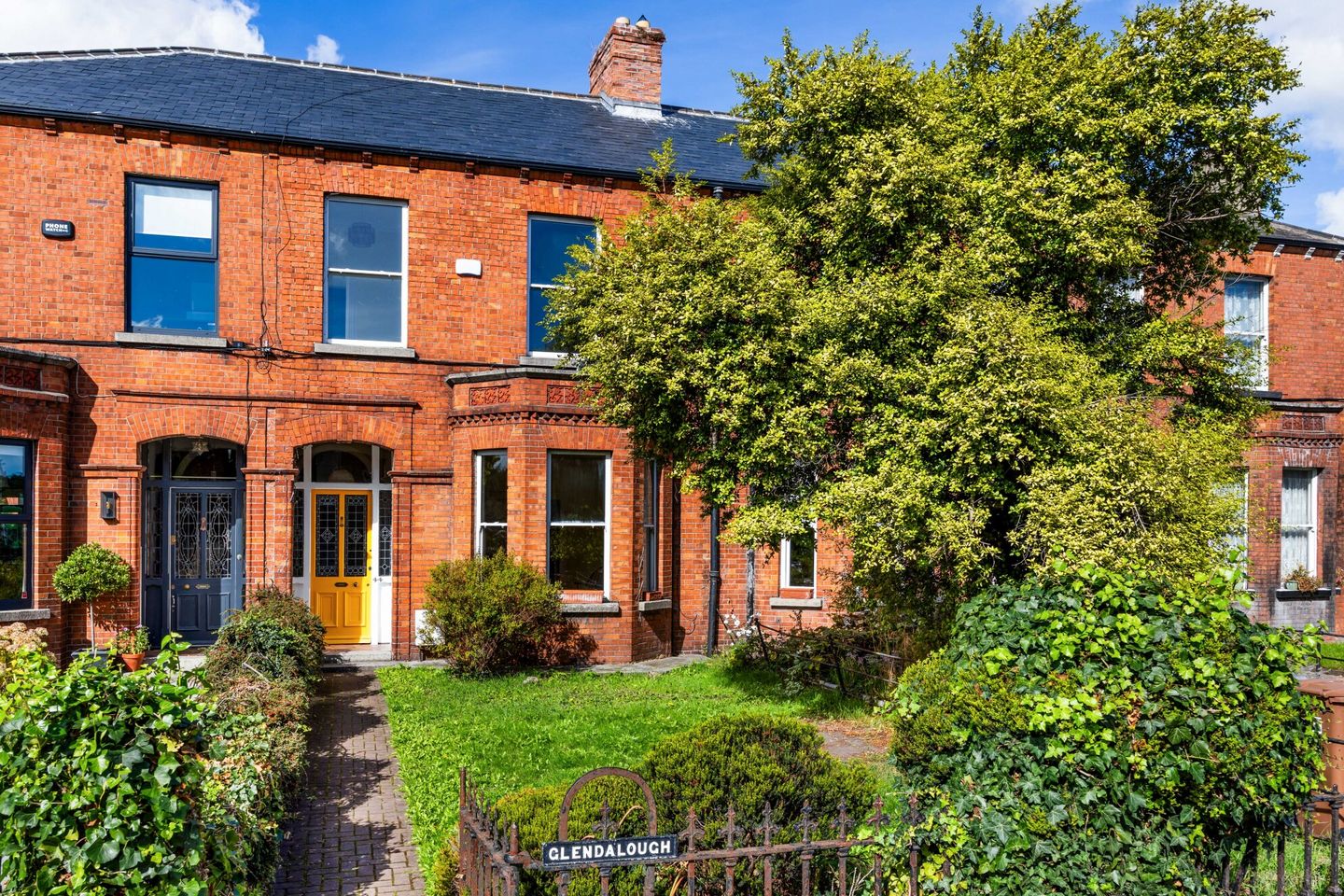 Glendalough, 44 Howth Road, Clontarf, Dublin 3, D03 P996 — photo 1