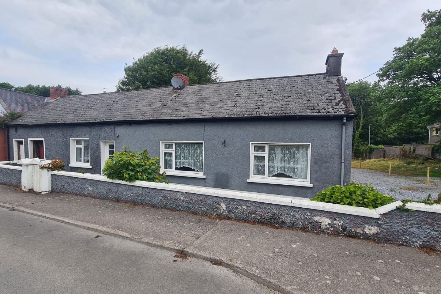 Old Post Office, Minane Bridge Village, Carrigaline, Co. Cork, P17V127 — photo 1