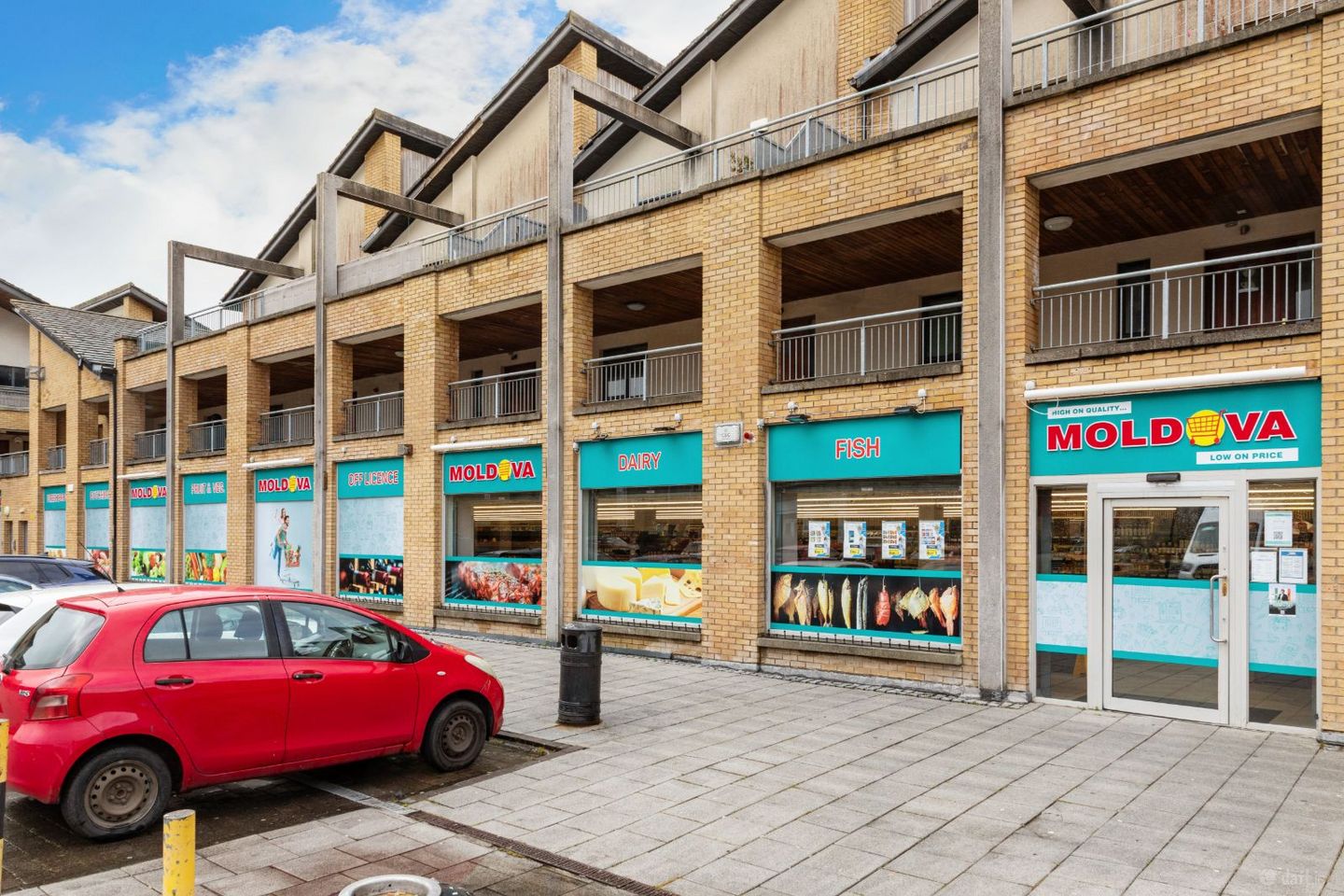 Units 7, 14-16 Marlfield Mall , Dublin 24, D24X751 — photo 1