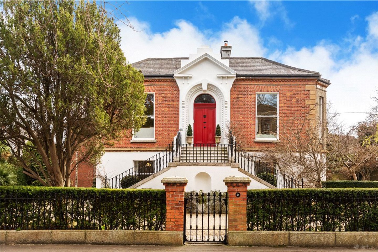 24 St John's Road, Sandymount, Dublin 4, D04AV61 — photo 1