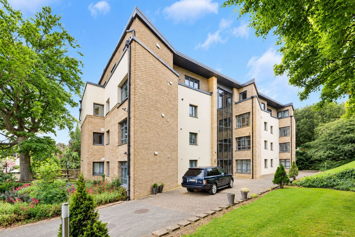 Apartment 9, Creevagh House, Dundrum Road, Windy Arbour, Dublin 14, D14VX43 — photo 1
