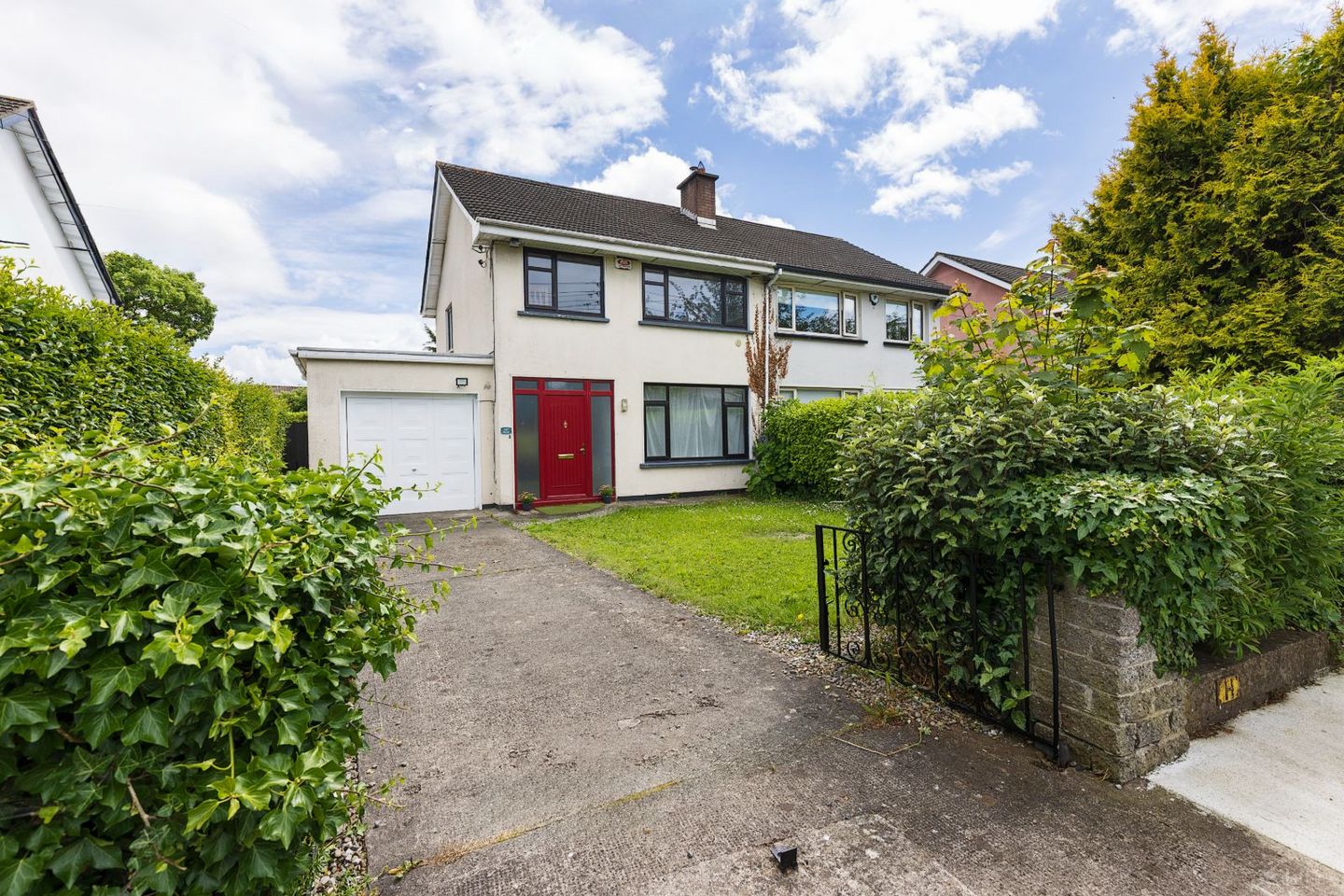51 Castle Park, Clondalkin, Dublin 22, D22V092 — photo 1