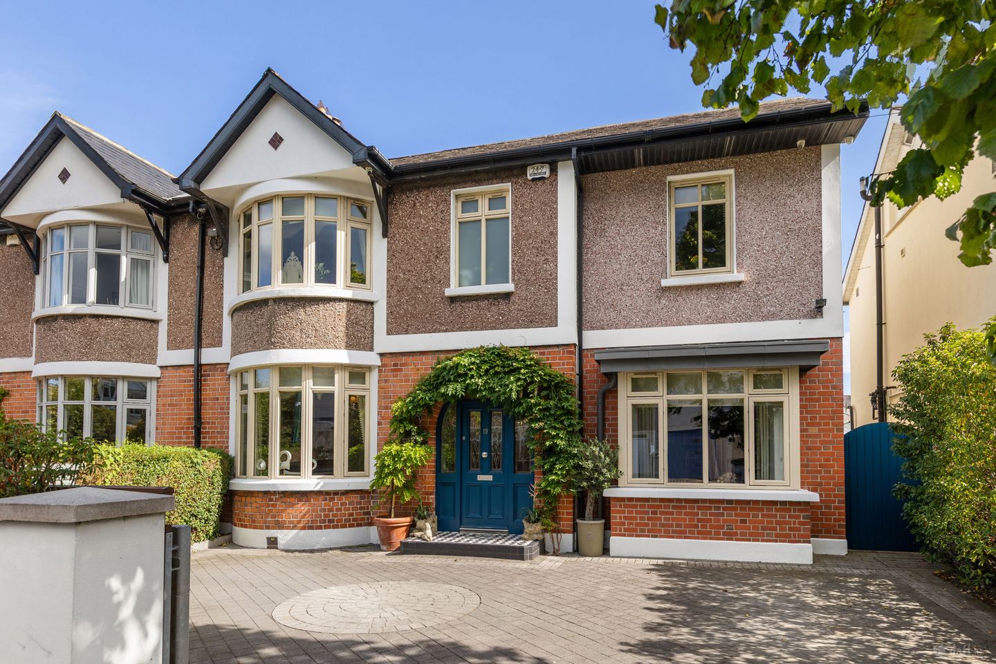 19 Marine Drive, Sandymount, Dublin 4, D04 X781 — photo 1