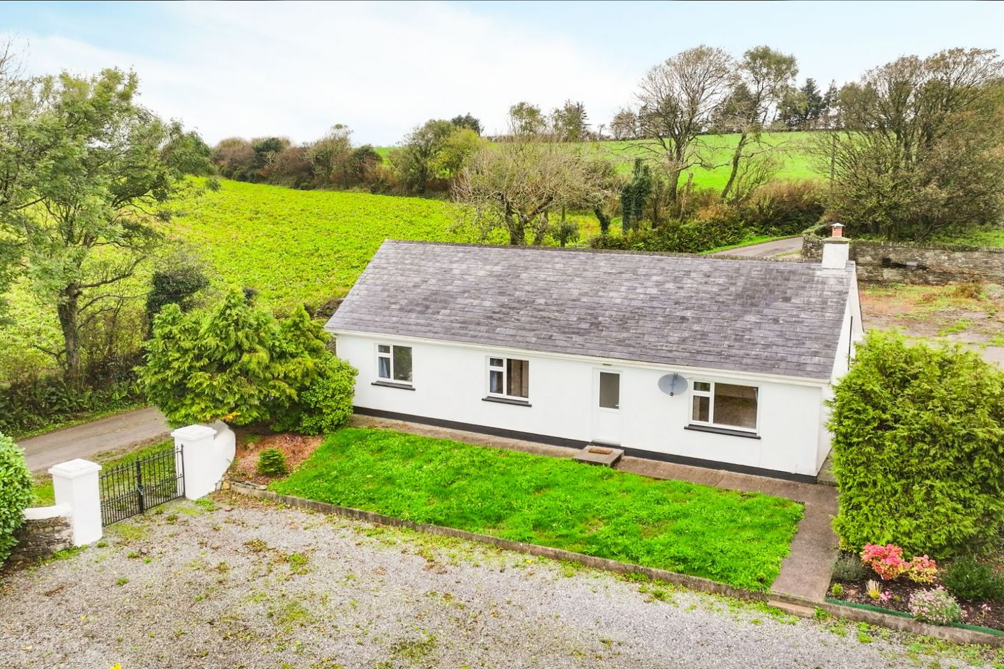 Kilgobbin, Ballinspittle, Ballinadee, Co. Cork — photo 1
