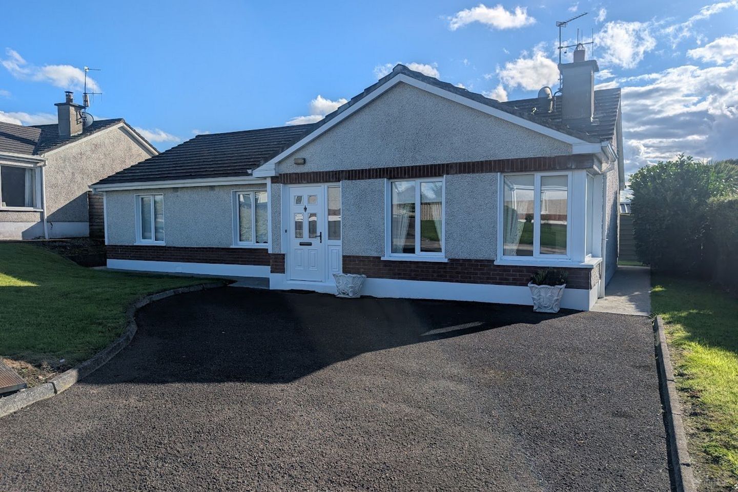 9 Derg Manor, Dromineer, Nenagh, Co Tipperary, E45X471 — photo 1