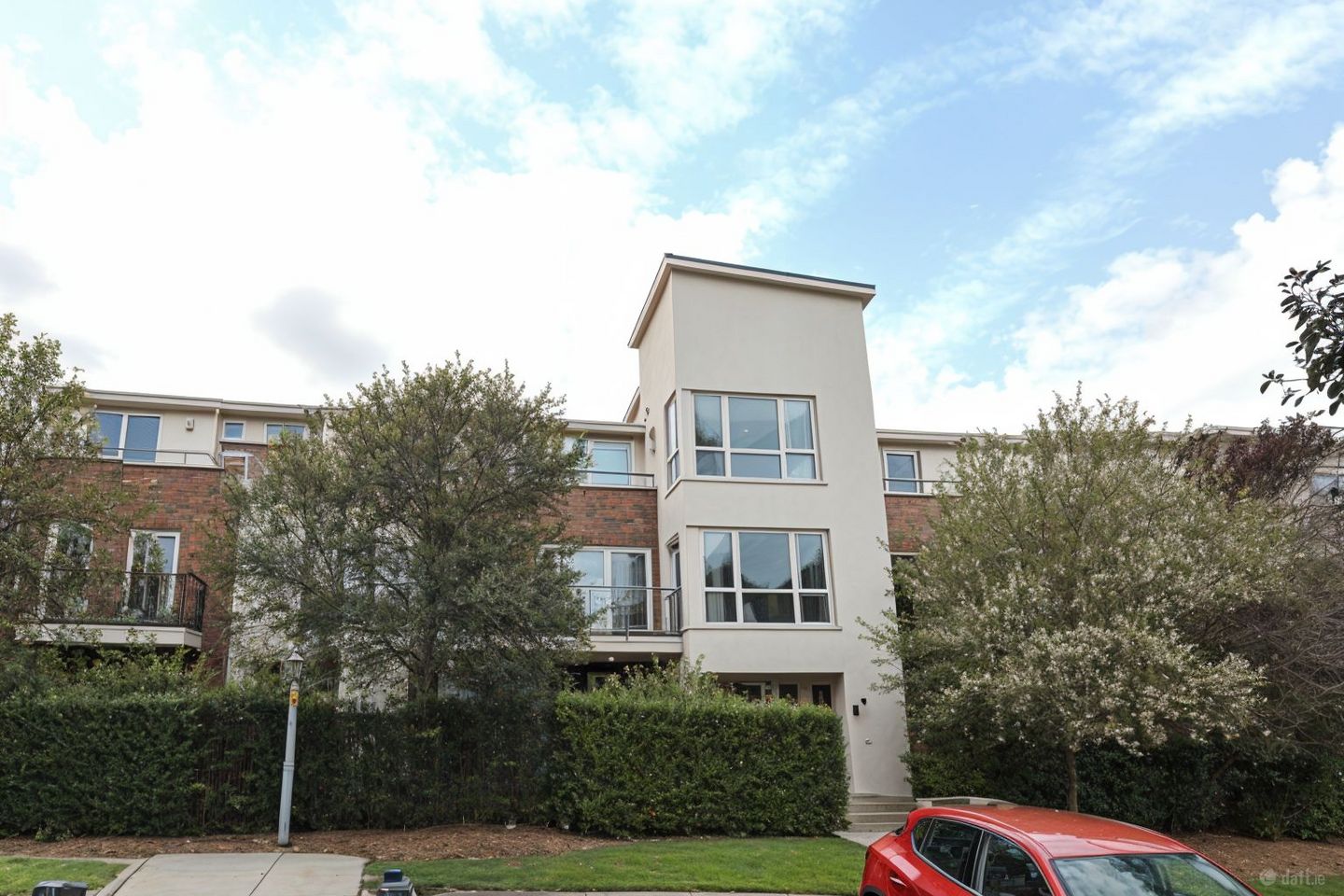 Bracken Hill, Ballinteer, Dublin 18, D18HK20 — photo 1