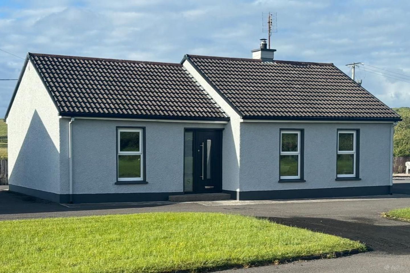 5 Kelly Crescent, Rossnowlagh, Rossnowlagh, Co. Donegal, F94CR26 — photo 1