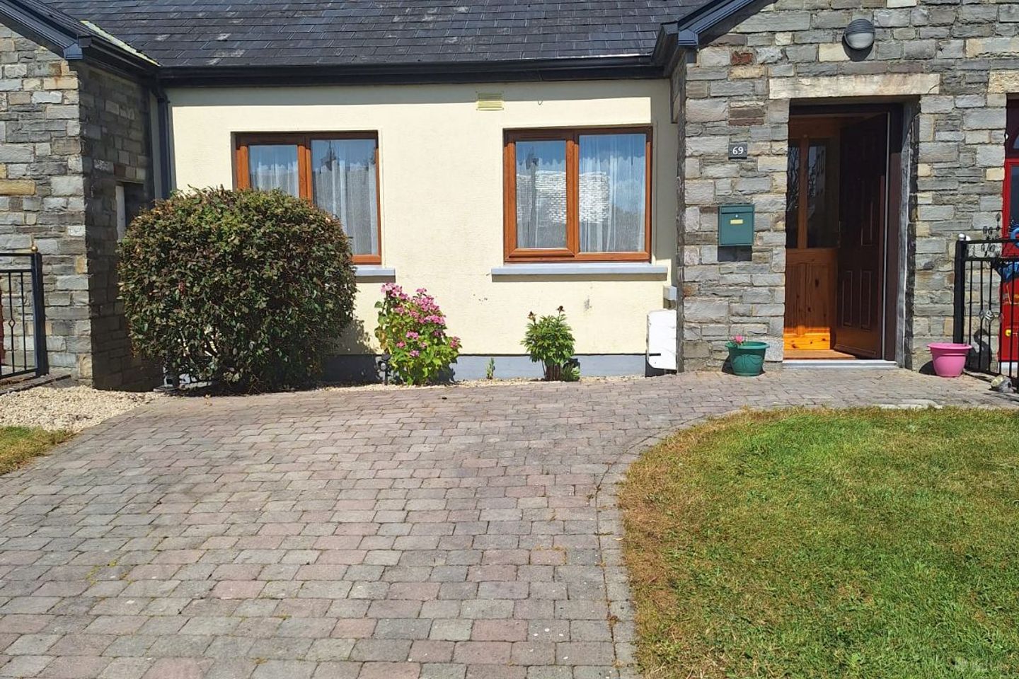 69 Carrowmore Meadows, Knock, Knock, Co. Mayo, F12YN77 — photo 1