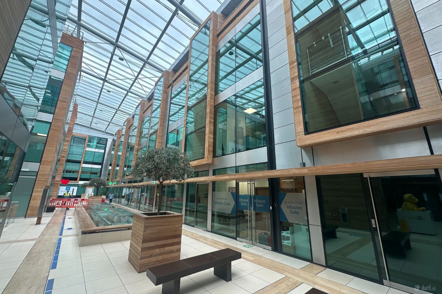 Suite 30, The Mall, Beacon Court, Sandyford, Dublin 18 — photo 1