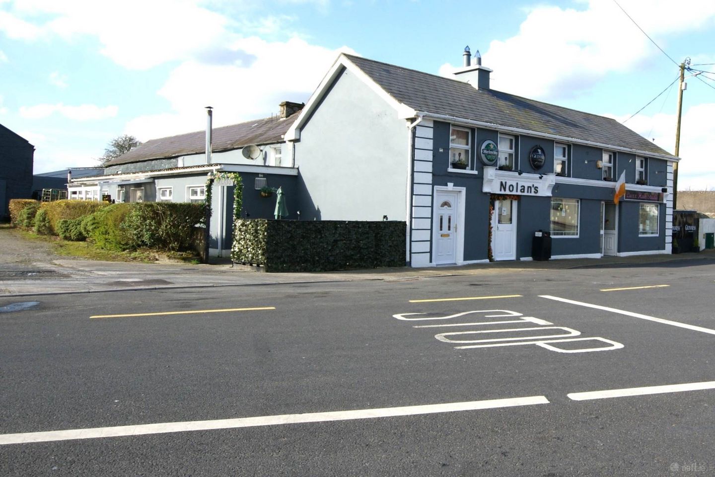 Nolans Residential Licenced Premises, Ballinasloe, Co. Galway, H53F8X0 — photo 1