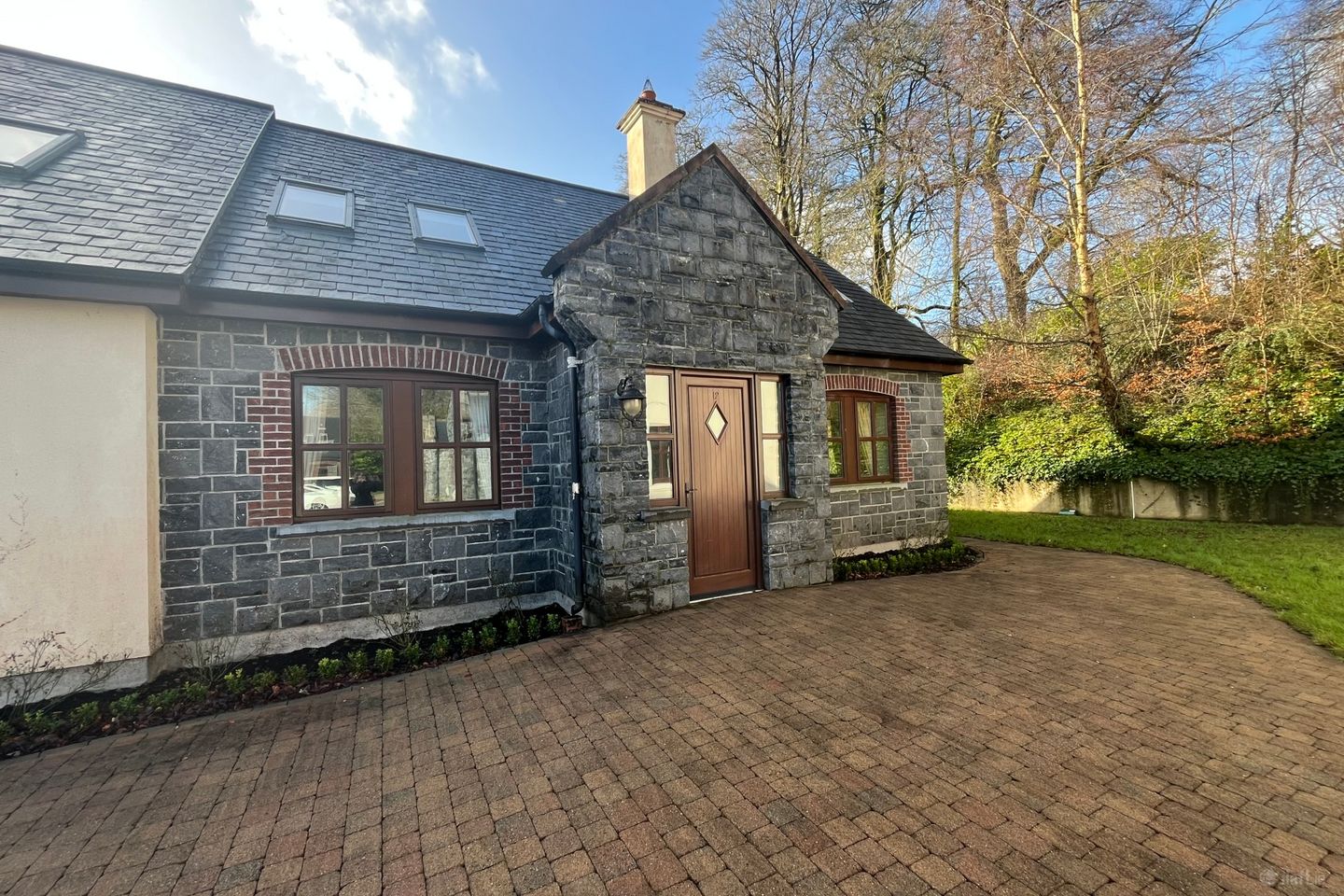 12 The Lakeside, Mount Falcon Estate, Ballina, Co Mayo, F26 Y8N4 — photo 1