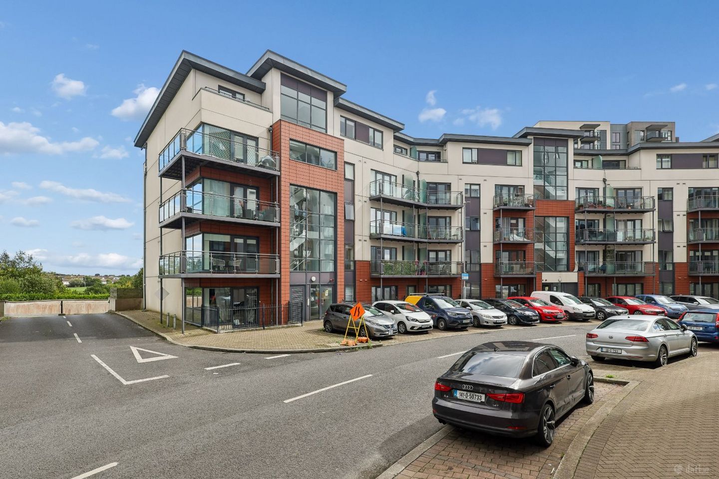 Apartment 8, Beacon, Royal Canal Park, Dublin 15, D15KF72 — photo 1