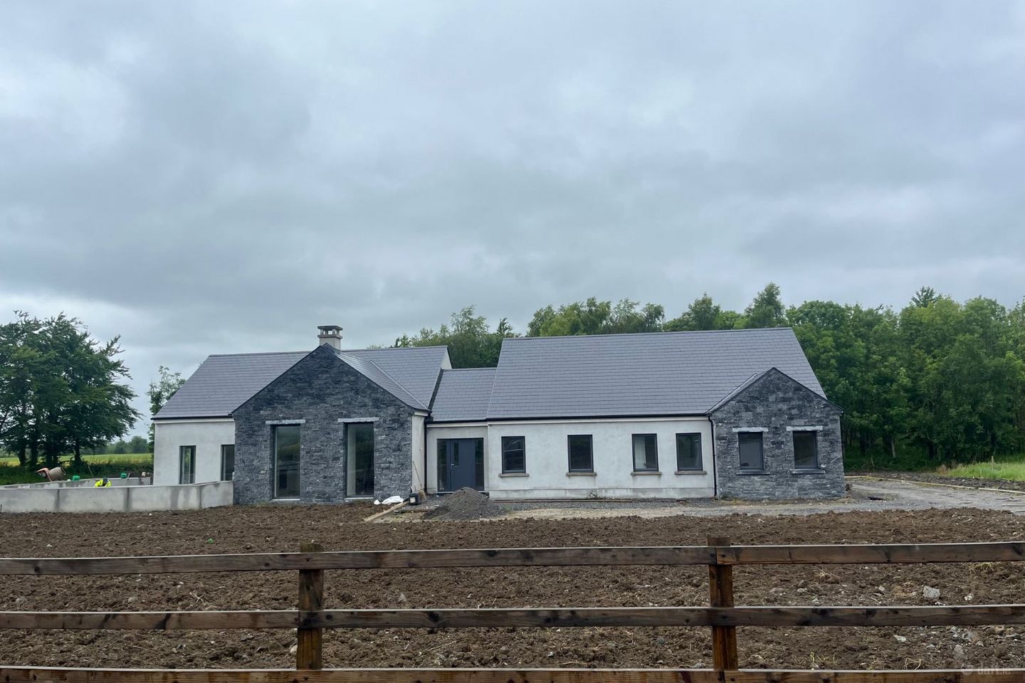Ballymacegan, Lorrha, Portland, Co. Tipperary, E45XY79 — photo 1