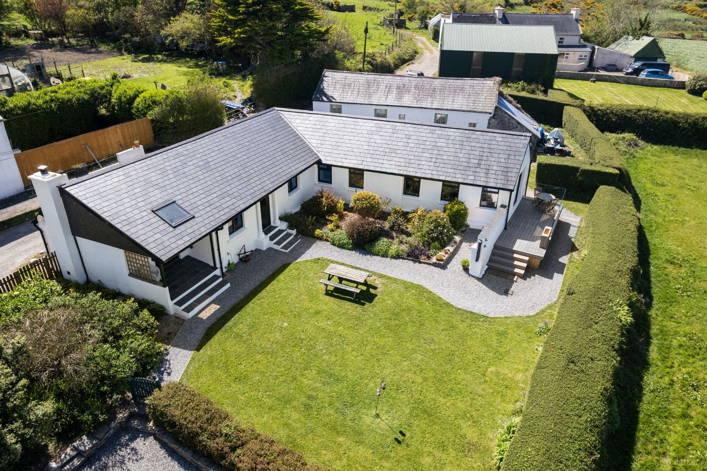 Derryfunshion Cottage, Derryfunshion, Durrus, Co. Cork, P75CX76 — photo 1