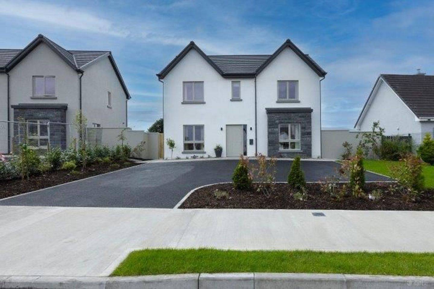 Laurel AVenue, Milltown, Killarney, Co. Kerry. , Milltown, Co. Kerry — photo 1