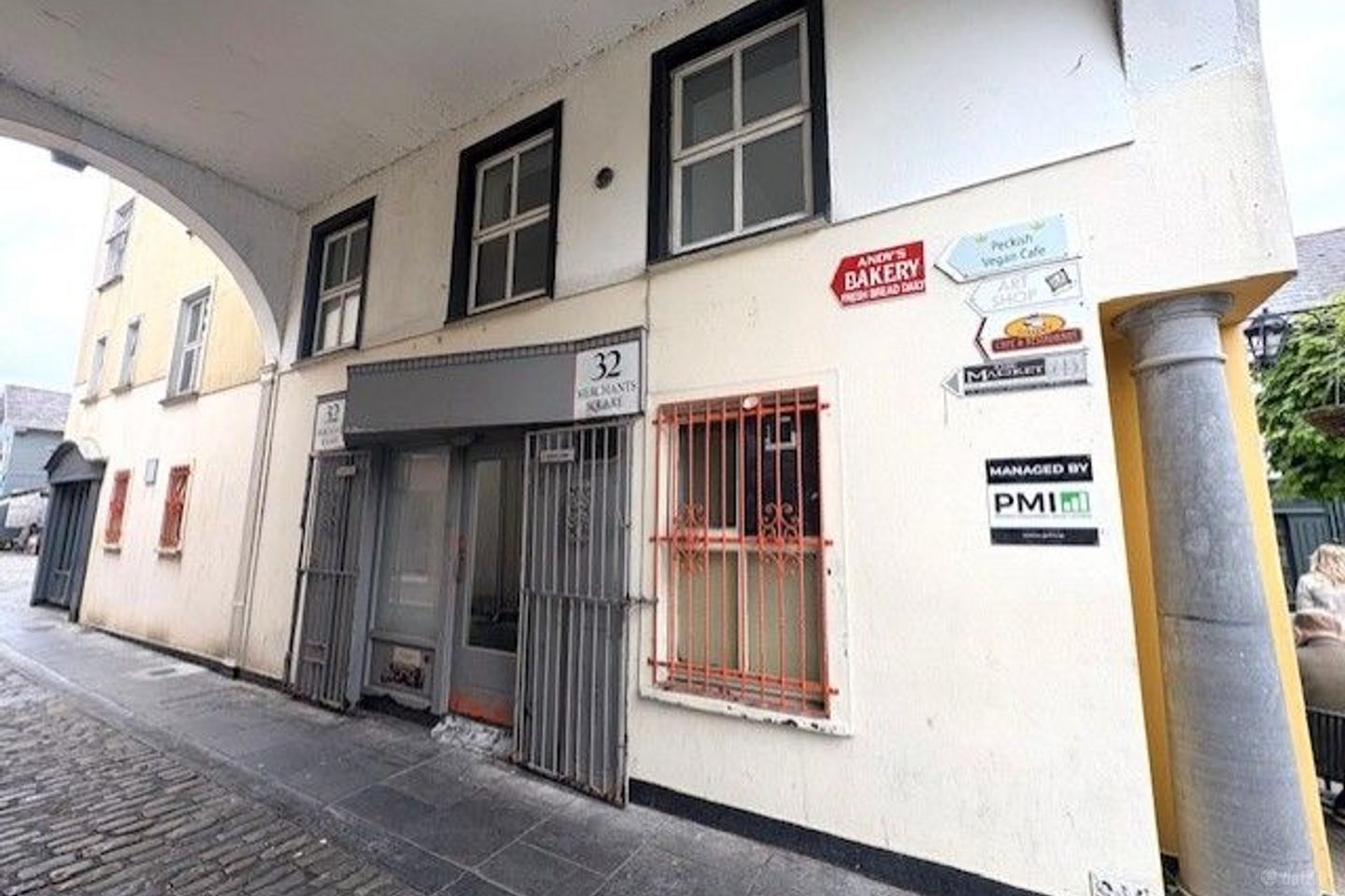 32 Merchants Square, Ennis, Co. Clare — photo 1