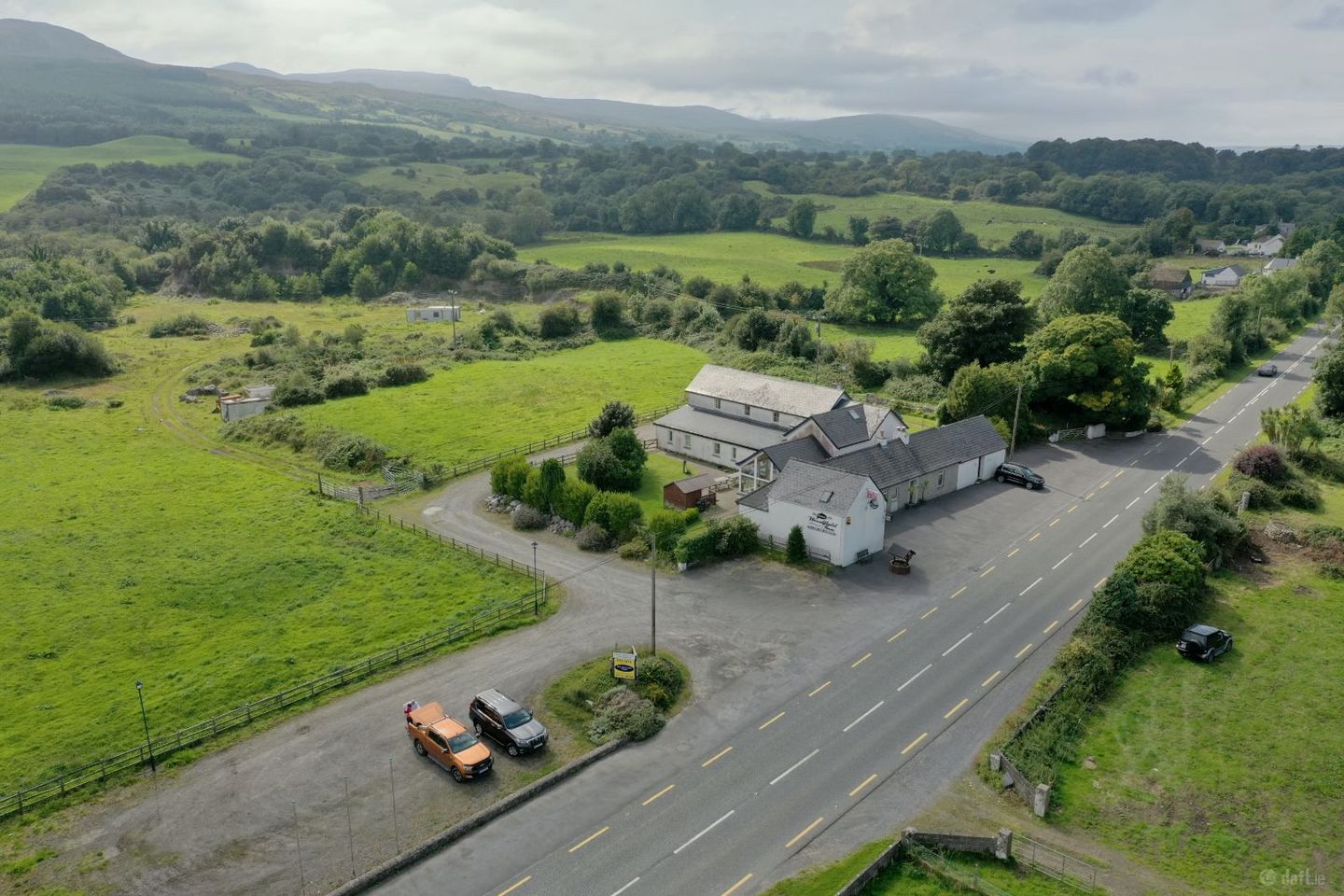 Woodfield Inn, Larkhill, Beltra, Co. Sligo, F91AC66 — photo 1