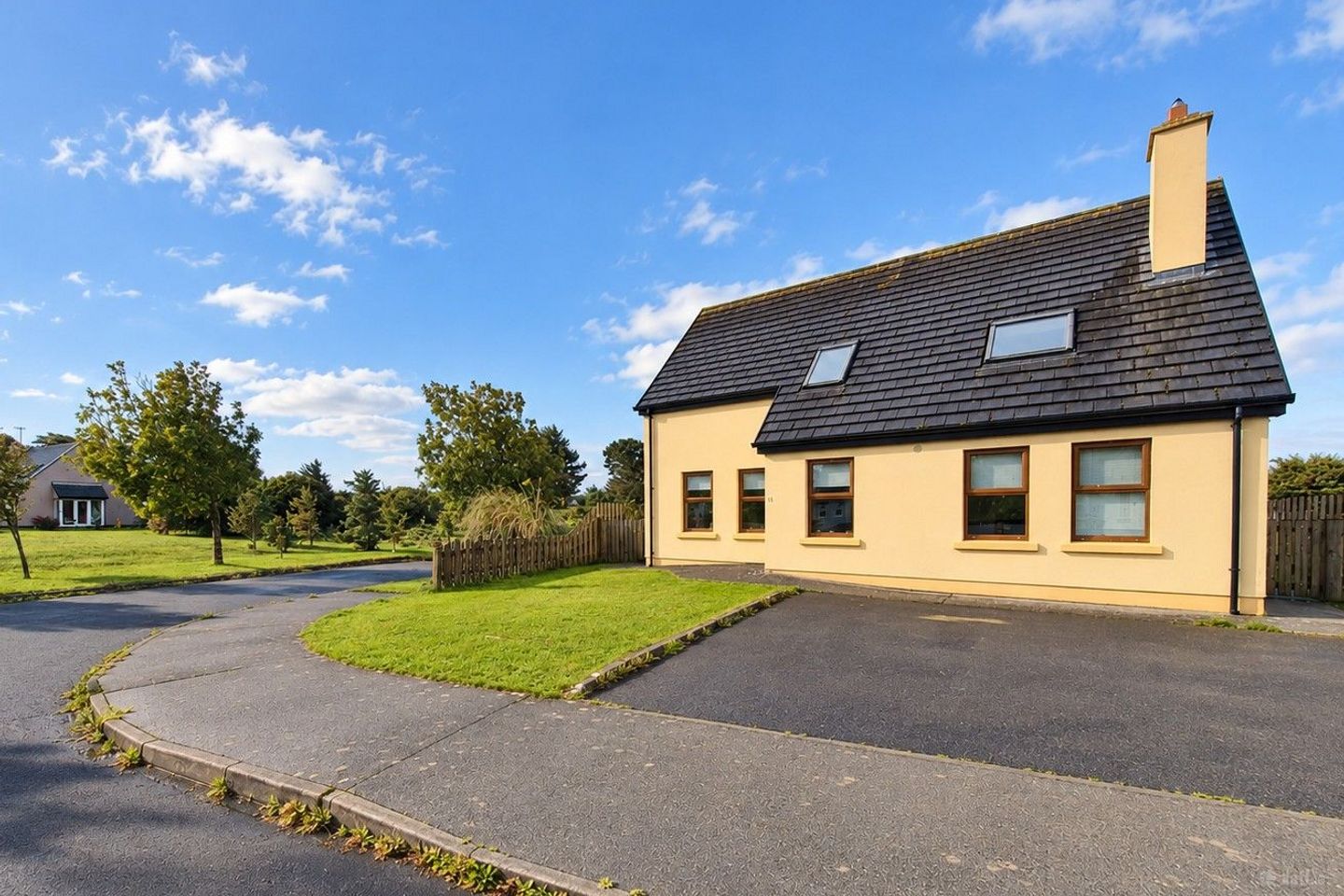 15 The Glebe, Bunowen, Louisburgh, Caher, Co. Mayo, F28CT80 — photo 1