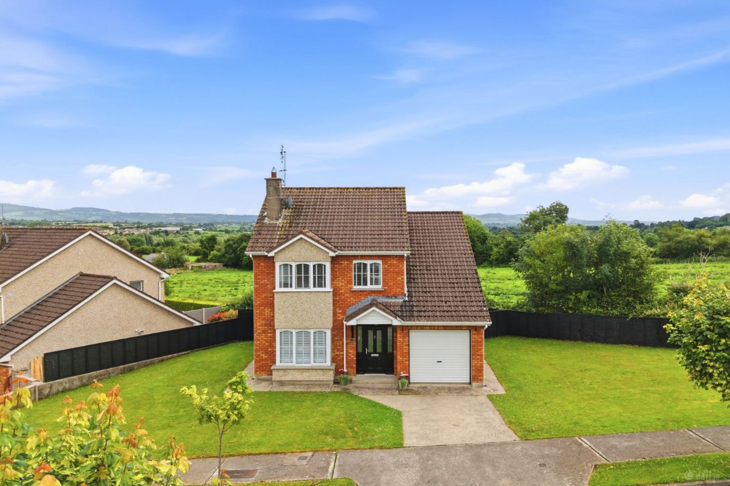 25 Castle Court, Waterford Road, Carrickbeg, Carrick-on-Suir, Co. Tipperary, E32DH30 — photo 1