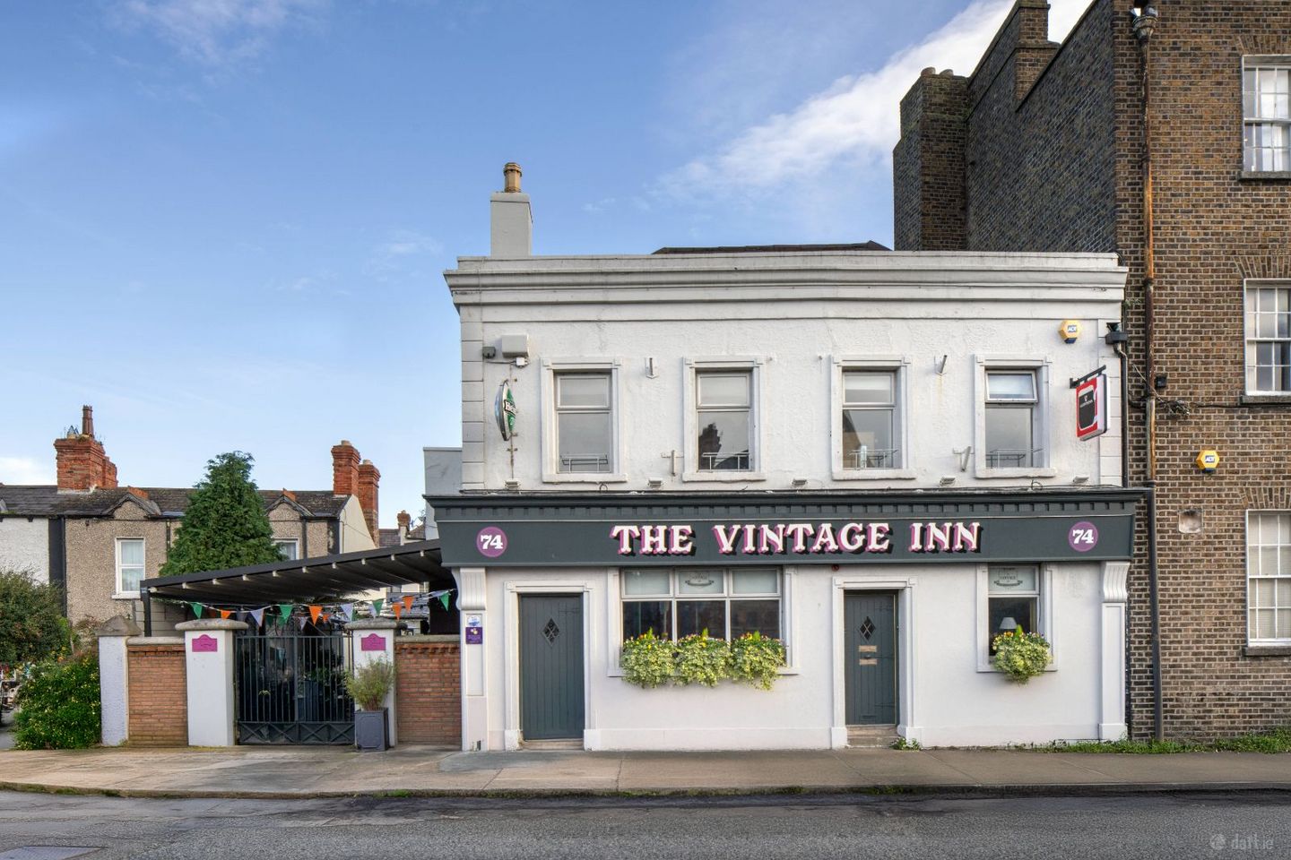 The Vintage Inn, 74 Irishtown Road, Irishtown, Dublin 4, D04Y230 — photo 1