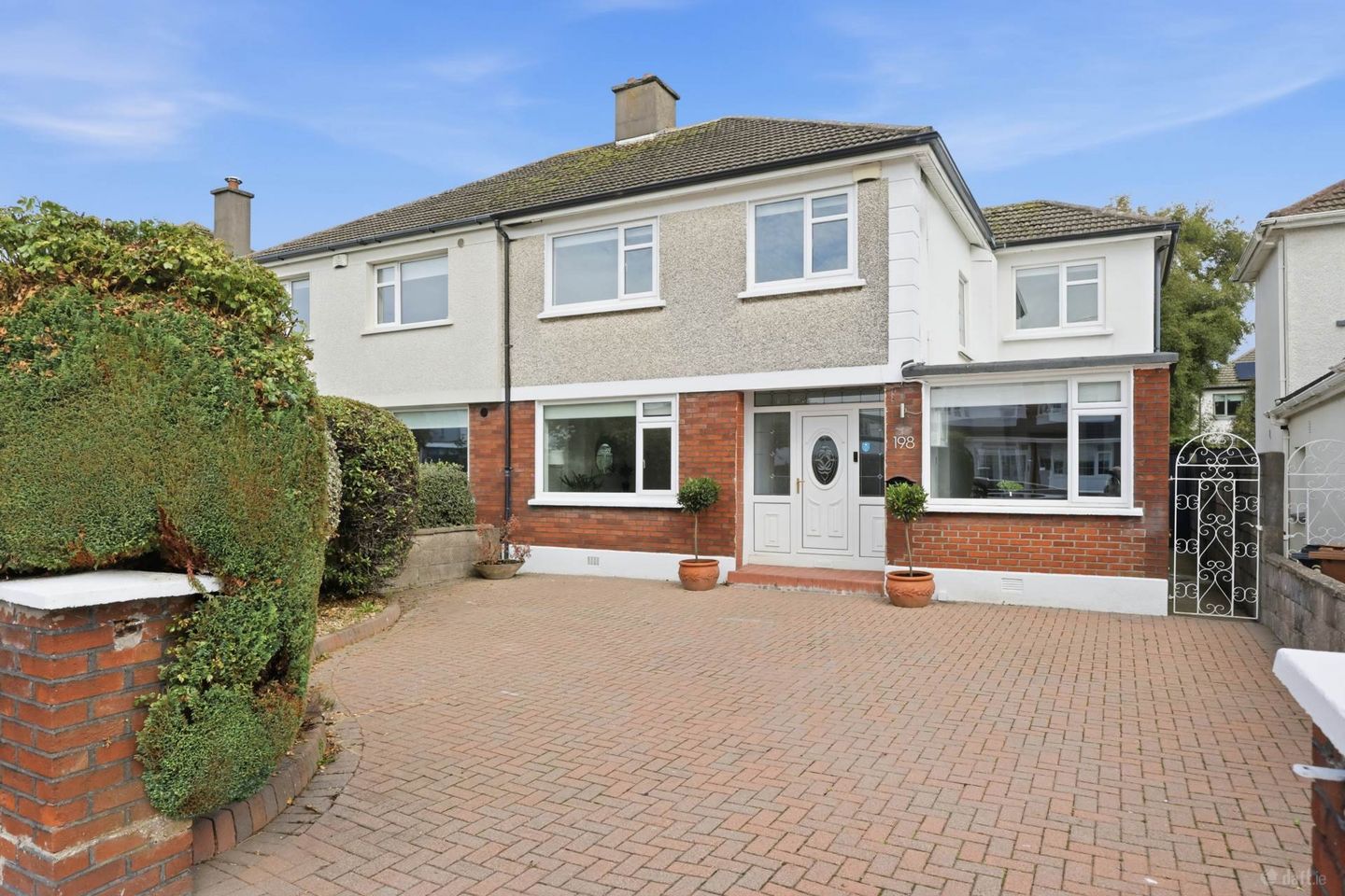 198 Sutton Park, Sutton, Dublin 13, D13F3P4 — photo 1